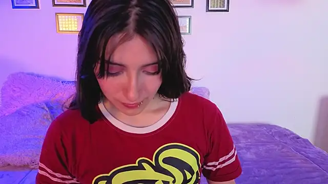 Kendaall sweet online show from 1, 7, 2026