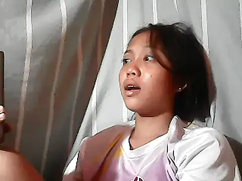 Yours AsianPinayGirl18 online show from 16, 6, 2026