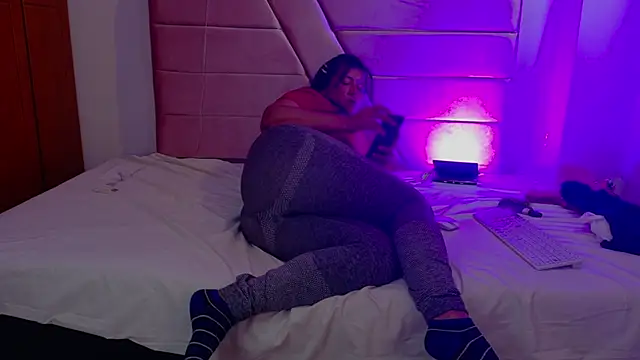 Scarlett Divine online show from 7, 5, 2026