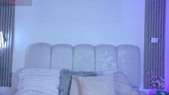 ScarlettVelvet online show from 1, 7, 2026