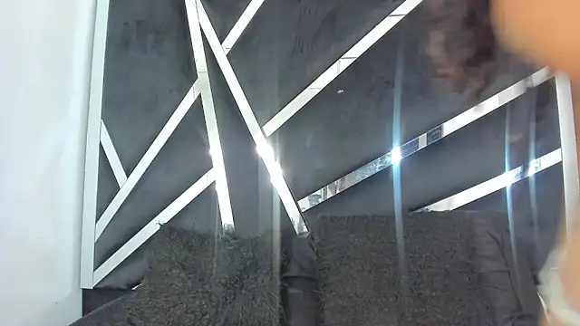 Snapshot of cristalxht chatting on 6, 6, 2026 cristalxht online show from 6, 6, 2026