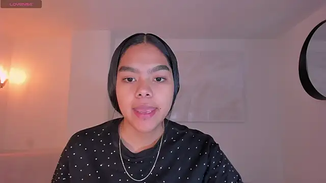 SaphiraJames online show from 26, 6, 2026