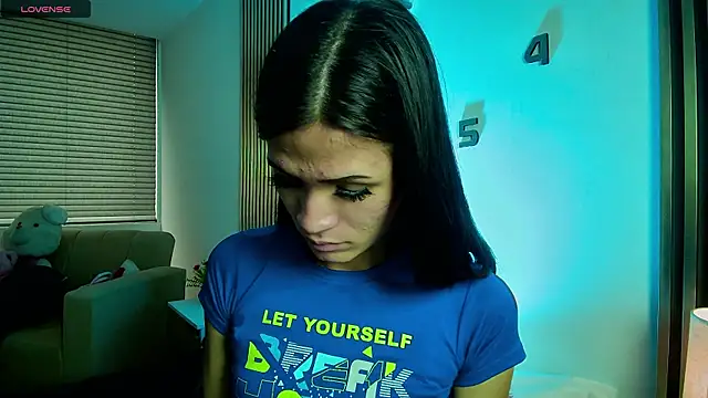 Snapshot of Juliette_Doll_ chatting on 29, 5, 2026 Juliette Doll online show from 29, 5, 2026