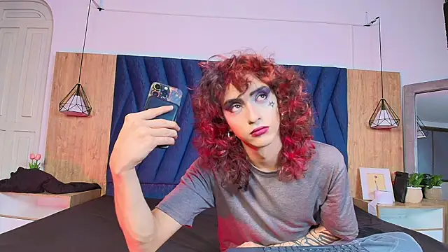 Divine      online show from 18, 5, 2026