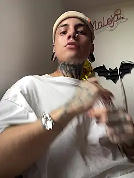  valentinoooo online show from 11, 7, 2026