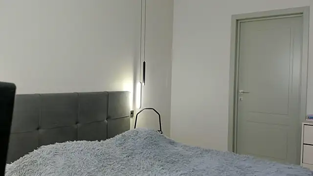 Courtneyyk  online show from 28, 5, 2026