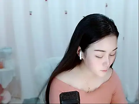 Amy-cnbaby online show from 20, 5, 2026