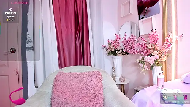 Aili queen online show from 26, 5, 2026