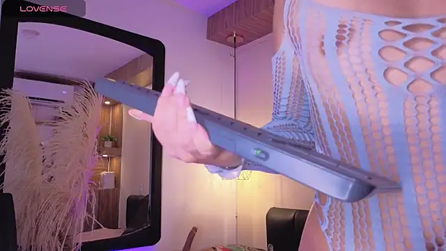 Chloe monroee online show from 21, 6, 2026