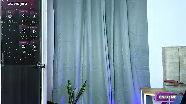 megangil  online show from 21, 5, 2026