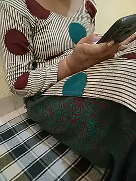 Snapshot of Seema_yadav01 chatting on 8, 7, 2026 Seema yadav01 online show from 8, 7, 2026
