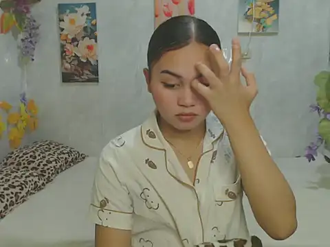 Snapshot of ur_asiankat chatting on 30, 5, 2026 ur asiankat online show from 30, 5, 2026