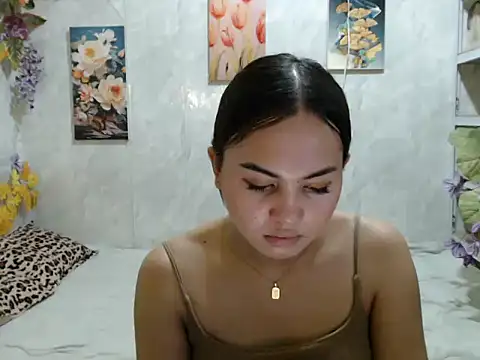 Snapshot of ur_asiankat chatting on 25, 5, 2026 ur asiankat online show from 25, 5, 2026