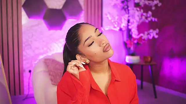 Kira Krush online show from 22, 7, 2026
