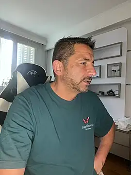 Snapshot of daddy3945 chatting on 12, 5, 2026 daddy3945 online show from 12, 5, 2026