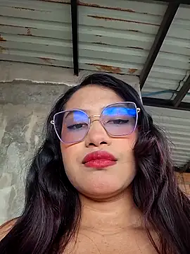 Hot Sophy  online show from 12, 5, 2026