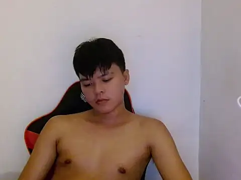 yourhotasiandoms online show from 8, 7, 2026