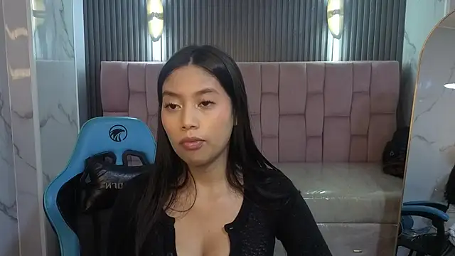 Snapshot of Eimy18_b chatting on 9, 7, 2026 Eimy18 b online show from 9, 7, 2026