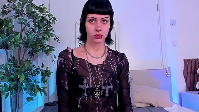 Ashley Alt online show from 17, 7, 2026