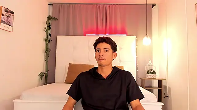 Snapshot of Alejo-and-Thiago chatting on 26, 7, 2026 Alejo-and-Thiago online show from 26, 7, 2026