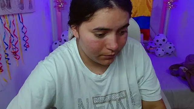 Snapshot of Laurha_ chatting on 29, 6, 2026 Laurha online show from 29, 6, 2026