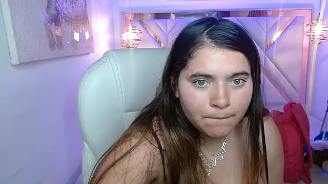 Snapshot of Laurha_ chatting on 11, 7, 2026 Laurha online show from 11, 7, 2026