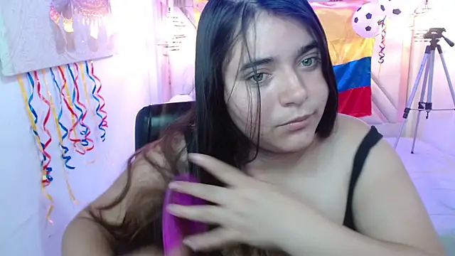 Snapshot of Laurha_ chatting on 20, 6, 2026 Laurha online show from 20, 6, 2026