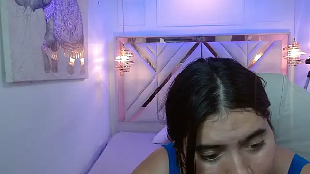 Snapshot of Laurha_ chatting on 23, 7, 2026 Laurha online show from 23, 7, 2026