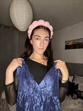 AdrianaSolerr online show from 2, 5, 2026