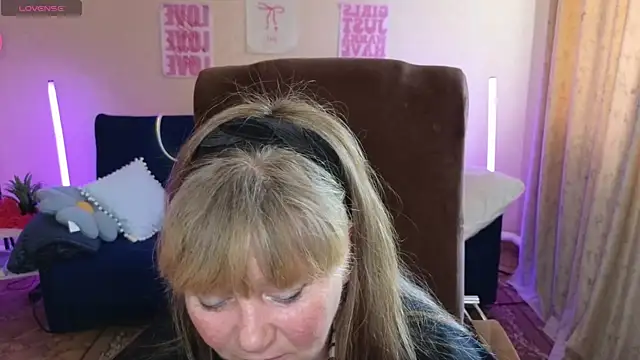 Snapshot of Melania_Cook chatting on 16, 5, 2026 Melania Cook online show from 16, 5, 2026