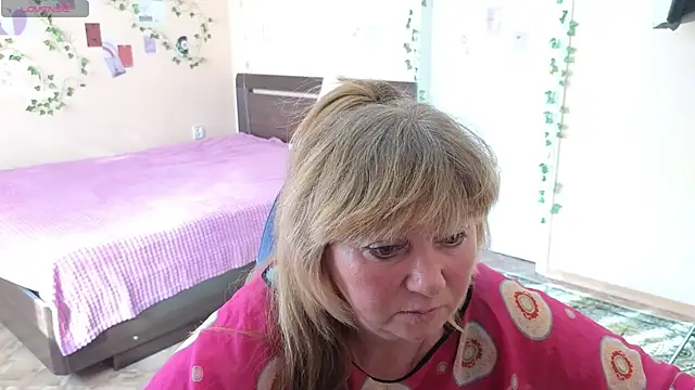 Snapshot of Melania_Cook chatting on 20, 5, 2026 Melania Cook online show from 20, 5, 2026