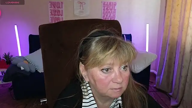 Snapshot of Melania_Cook chatting on 16, 5, 2026 Melania Cook online show from 16, 5, 2026