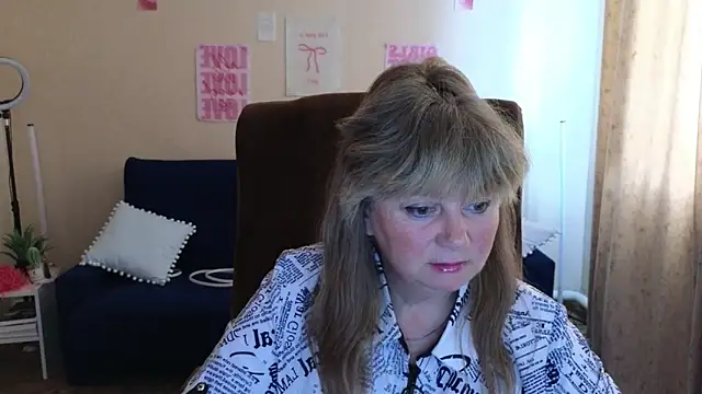 Snapshot of Melania_Cook chatting on 7, 6, 2026 Melania Cook online show from 7, 6, 2026