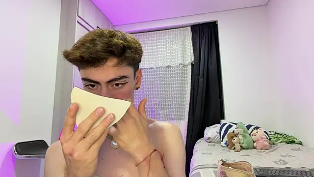  peachyboy online show from 4, 7, 2026
