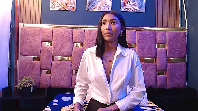 Mia konor06 online show from 20, 5, 2026