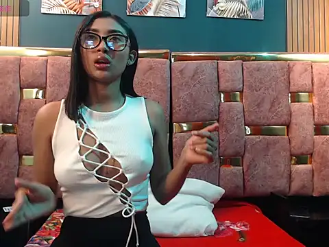 Mia konor06 online show from 8, 5, 2026