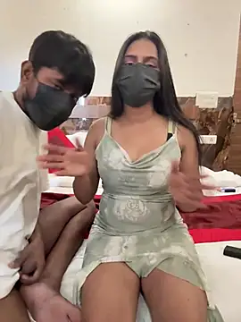 MUSKANHOTCOUPLE online show from 4, 8, 2026