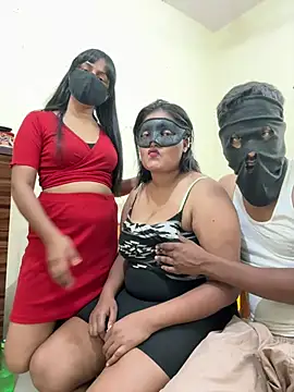 MUSKANHOTCOUPLE online show from 20, 6, 2026