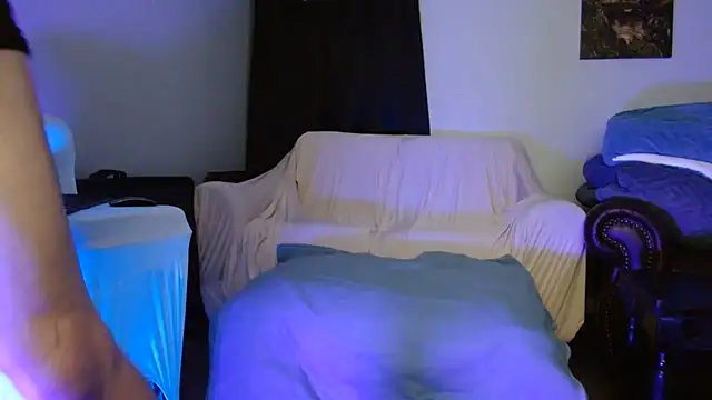 luv2cum2gether25 online show from 14, 6, 2026
