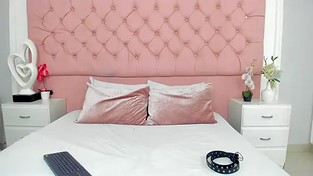 SarahDoll   online show from 20, 6, 2026