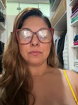 Mariiii morena online show from 3, 6, 2026