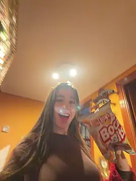 nayimtnez online show from 18, 5, 2026