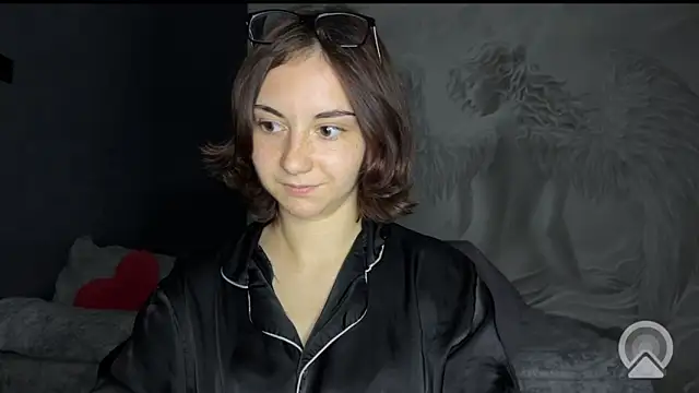 Snapshot of Amalia_Lambert_13 chatting on 10, 6, 2026 Amalia Lambert 13 online show from 10, 6, 2026