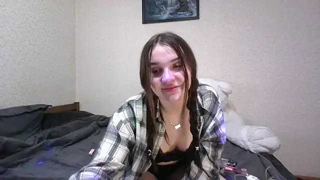 Snapshot of Vyxia chatting on 8, 5, 2026 Vyxia online show from 8, 5, 2026