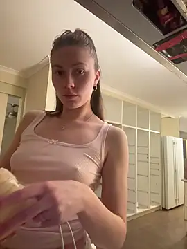 Snapshot of daisycollins chatting on 10, 6, 2026 daisycollins online show from 10, 6, 2026
