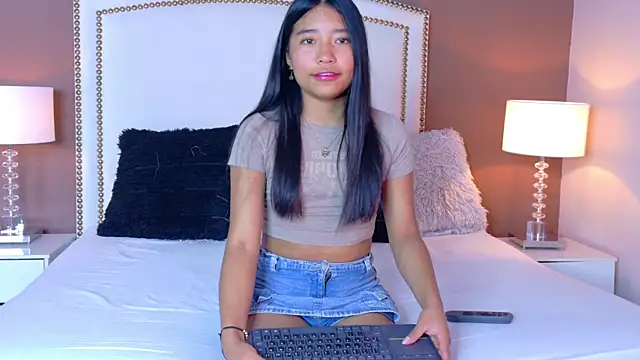 Snapshot of hanaluna_ chatting on 12, 5, 2026 hanaluna online show from 12, 5, 2026