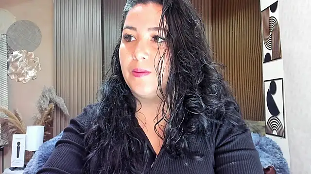 Snapshot of BBWLuxuryMuse chatting on 28, 5, 2026 BBWLuxuryMuse online show from 28, 5, 2026