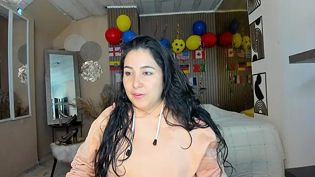 Snapshot of BBWLuxuryMuse chatting on 20, 6, 2026 BBWLuxuryMuse online show from 20, 6, 2026