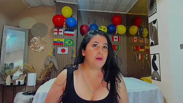 Snapshot of BBWLuxuryMuse chatting on 11, 6, 2026 BBWLuxuryMuse online show from 11, 6, 2026