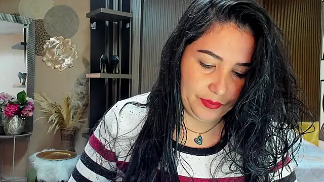 Snapshot of BBWLuxuryMuse chatting on 20, 5, 2026 BBWLuxuryMuse online show from 20, 5, 2026